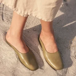 Born Shoes Bryar-Women Flats